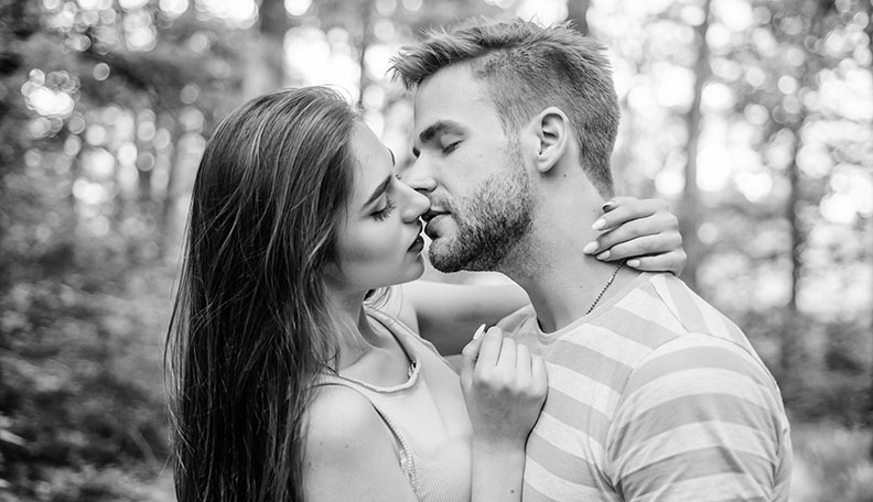 Simple Peck Or Steamy Makeout What You Can Learn From A First Kiss Whisper Advice