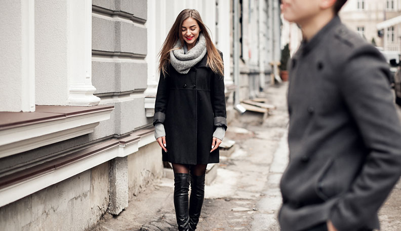 how to start a conversation with a guy