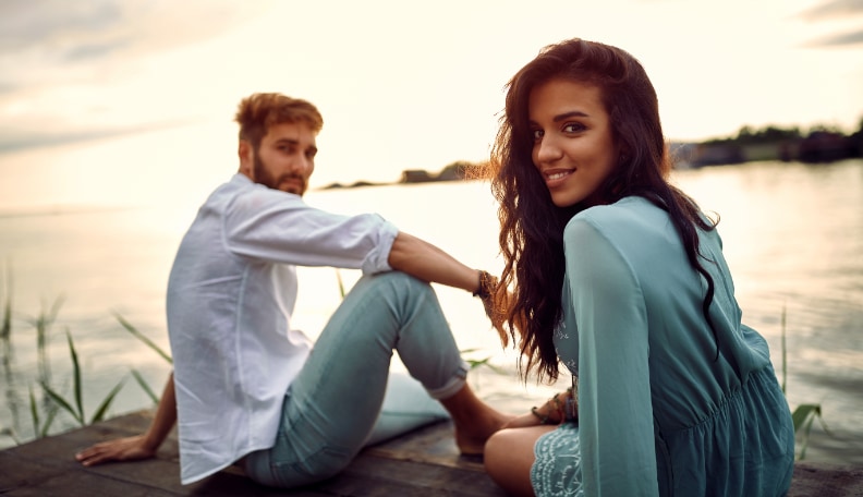 signs he wants to say 'I love you'