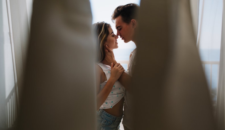 how to build sexual tension with a girl over text