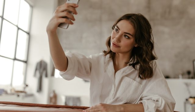 60 Examples & Tips to Talk Dirty Over Text & Get Him Hard Imagining You ...