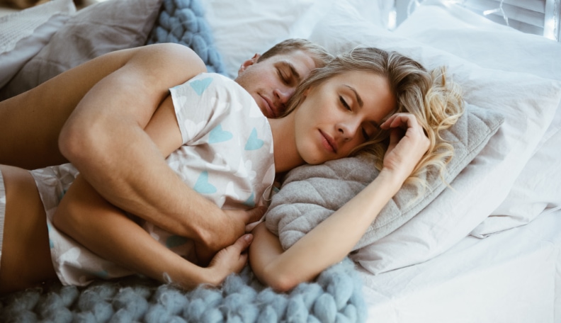 how to spoon someone