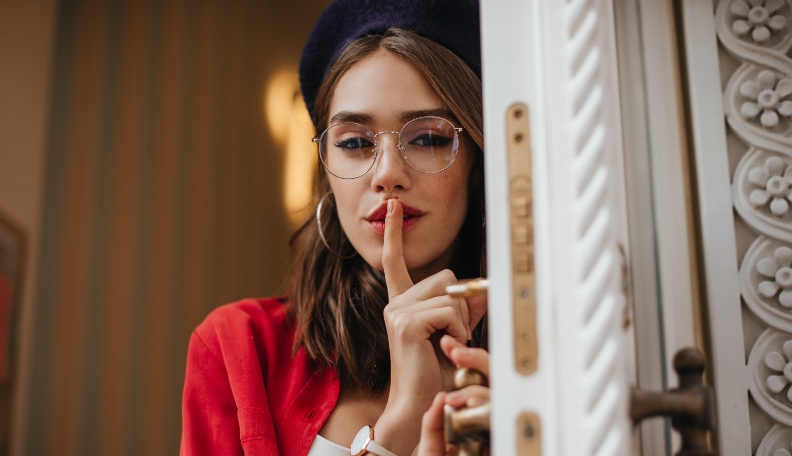 why girls lie and how to tell if your girl is lying to you