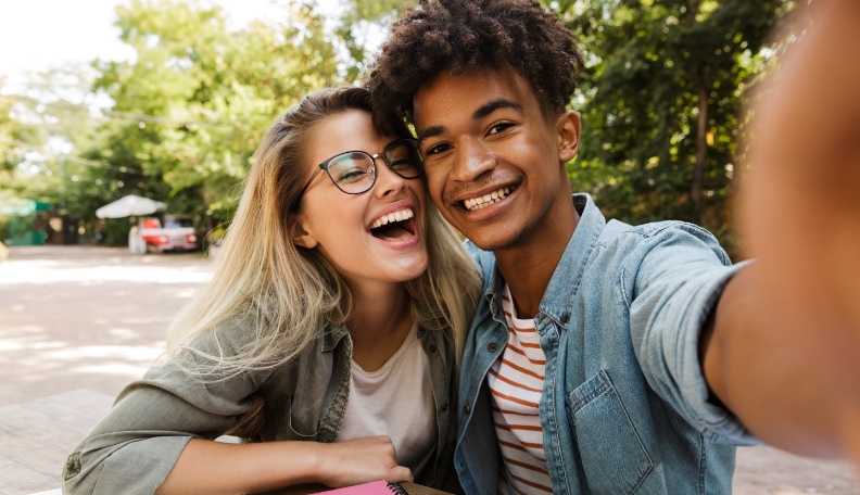 what does dating mean