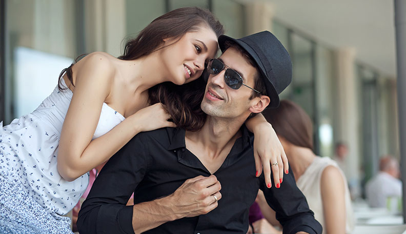 ways guys manipulate their girlfriends